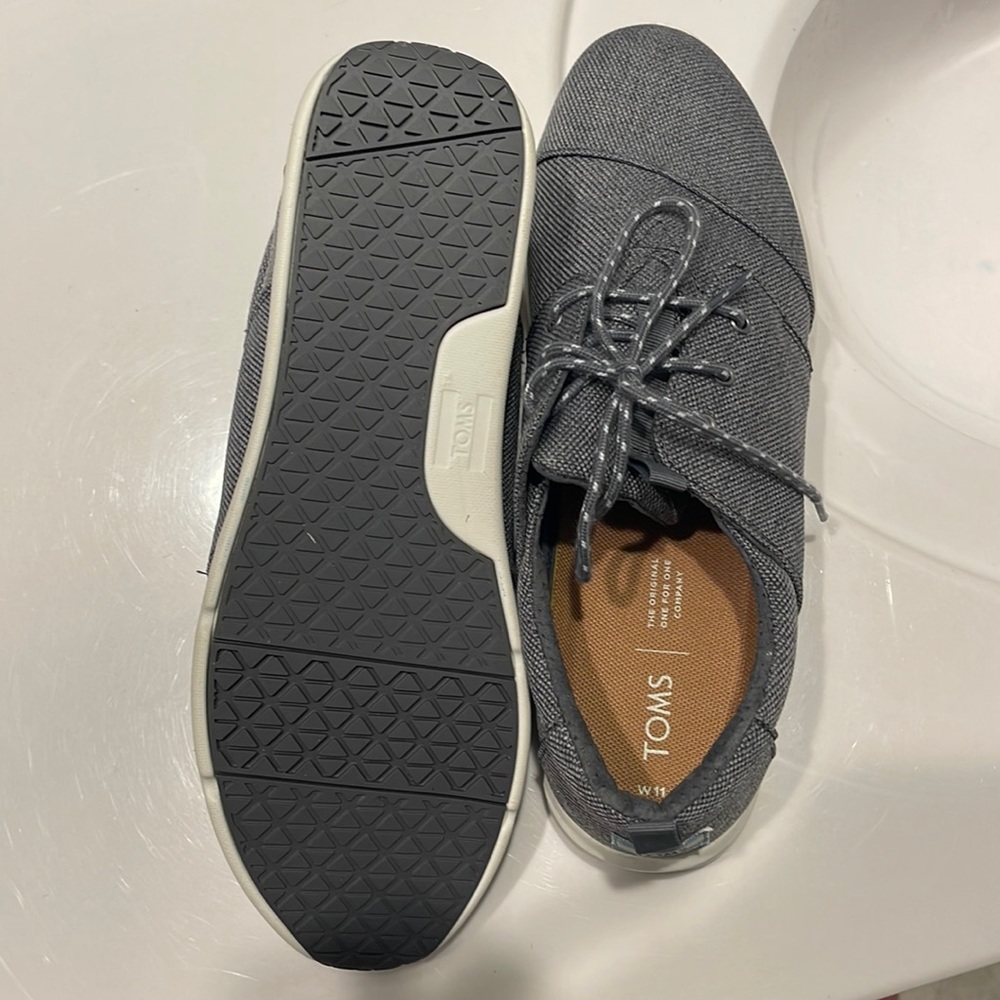 Toms lace up gray shoes
